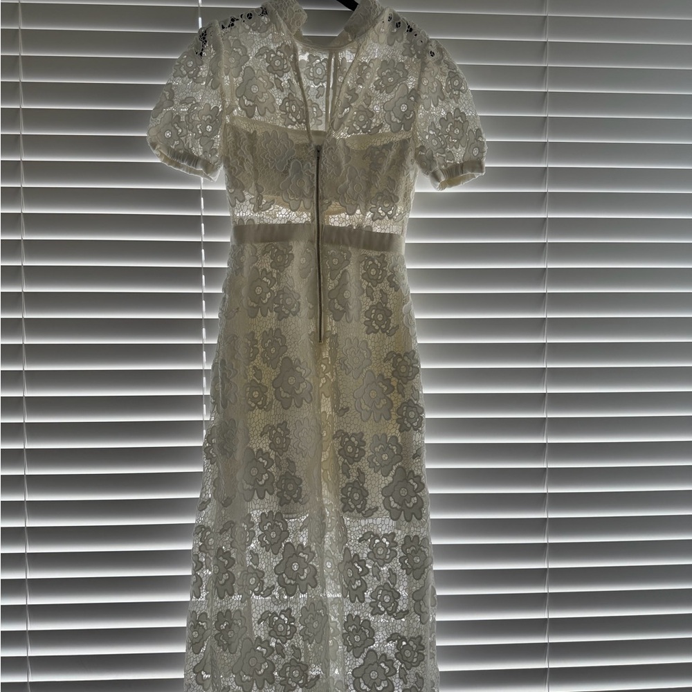 Self-Portrait White Lace Maxi Dress with Floral Appliqué - Picture 4 of 7
